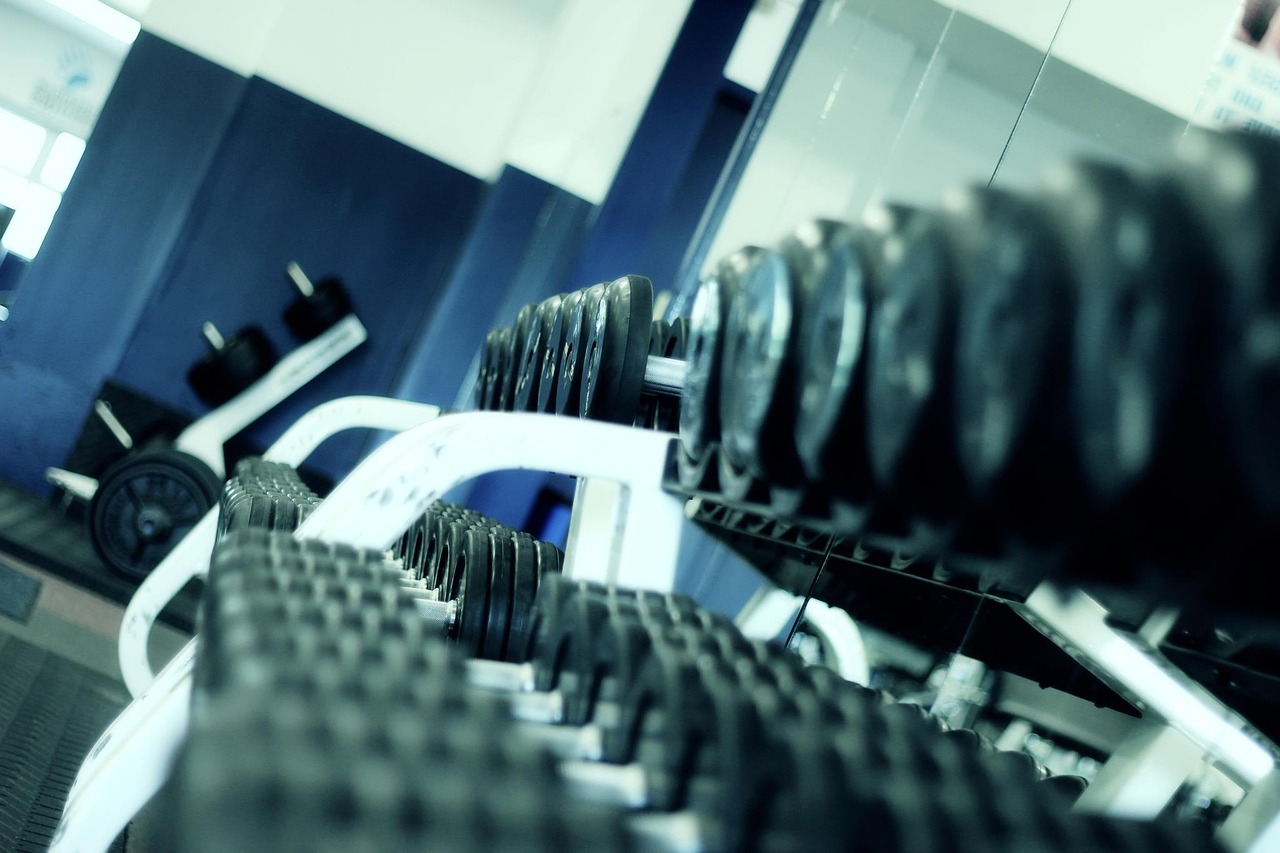 Kleine gym met multifunctionele workout tools Kleine gym met multifunctionele workout tools