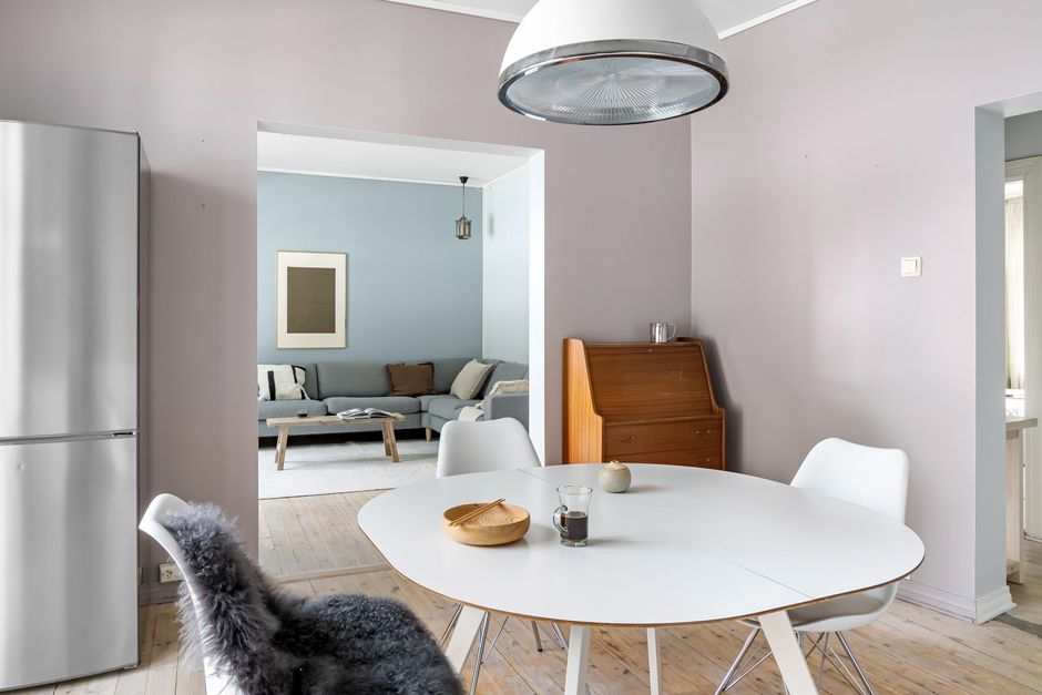Stijlvolle woonkamer met Scandinavische pastelkleuren. Stijlvolle woonkamer met Scandinavische pastelkleuren.