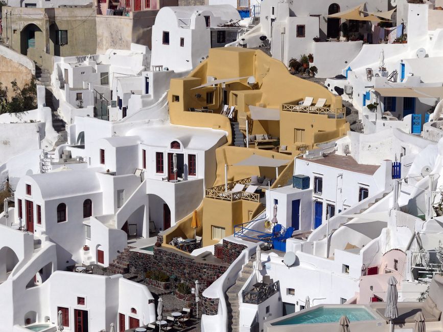 Woonkamer versierd met Santorini canvas kunst. Woonkamer versierd met Santorini canvas kunst.